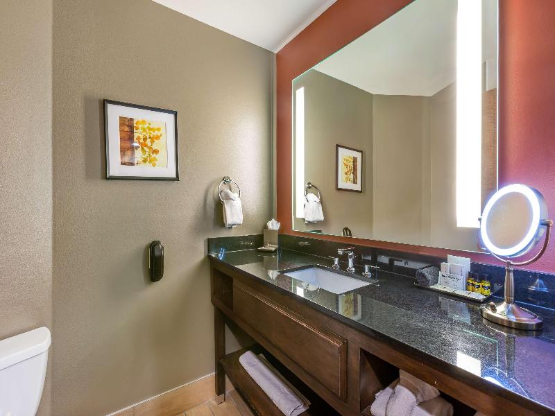 Best Western Premier Ivy Inn & Suites image
