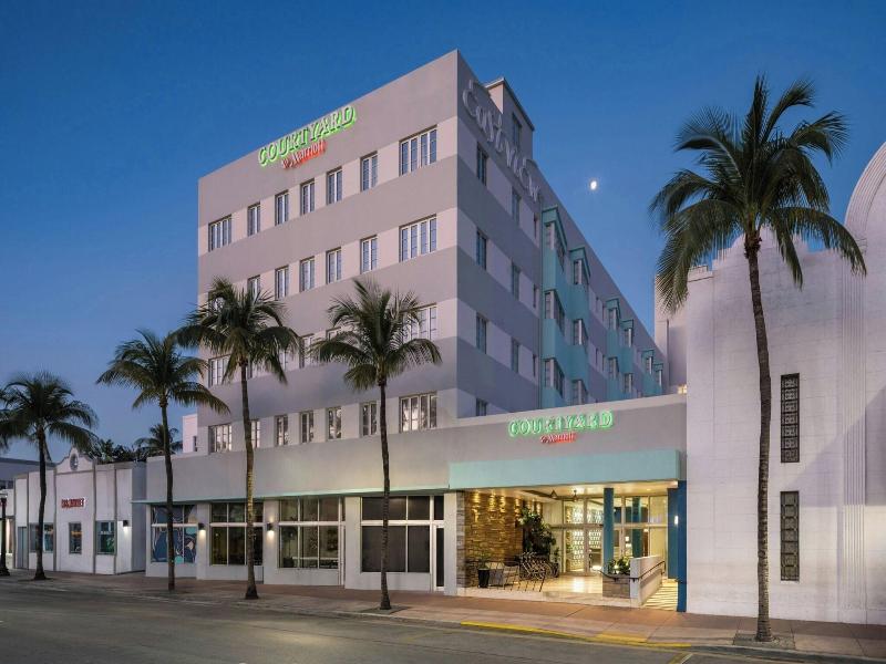 Courtyard Miami Beach South Beach image