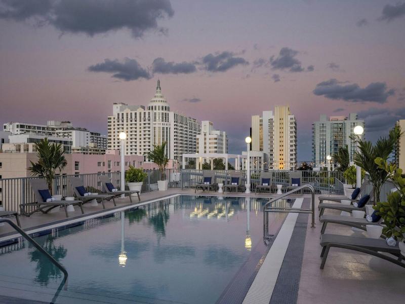 Courtyard Miami Beach South Beach image