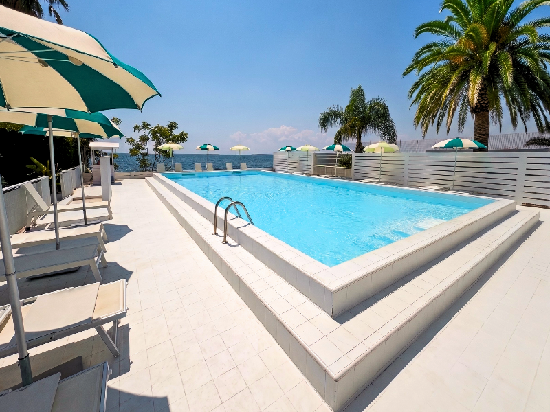 Hotel Delfino Taranto image
