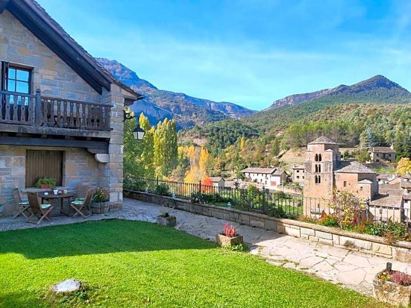 Hotel Rural Spa El Mirador de los Pirineos image