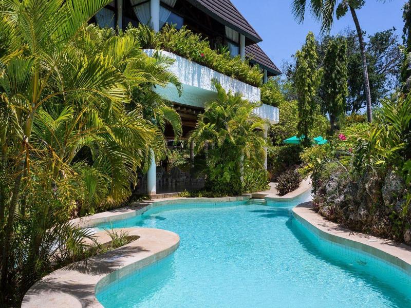 Travellers Beach Hotel & Club image