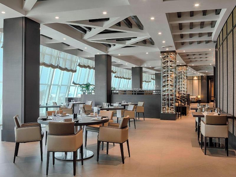 Sheraton Club des Pins image