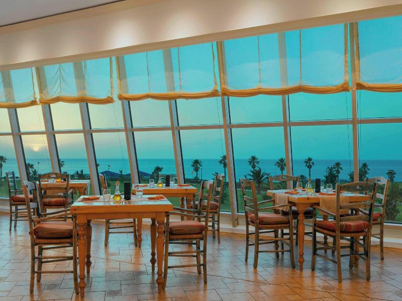 Sheraton Club des Pins image