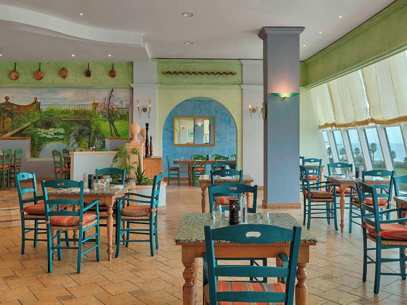 Sheraton Club des Pins image