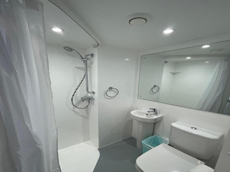 Smart Camden Inn image