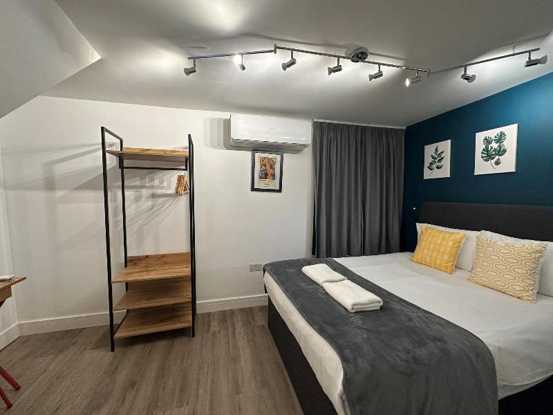 Smart Camden Inn image