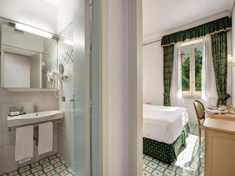 Imperial Hotel Tramontano image