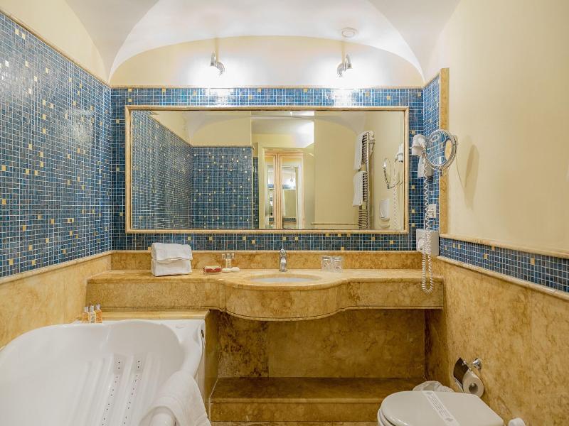 Imperial Hotel Tramontano image