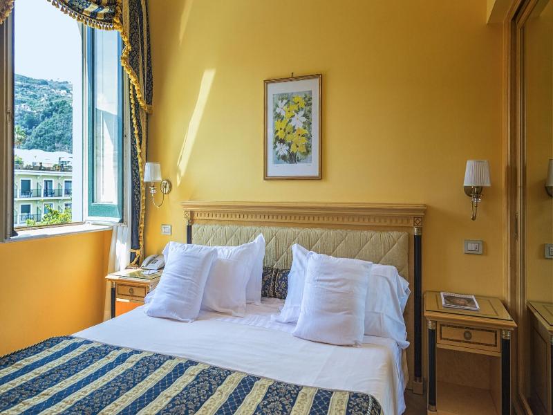 Imperial Hotel Tramontano image