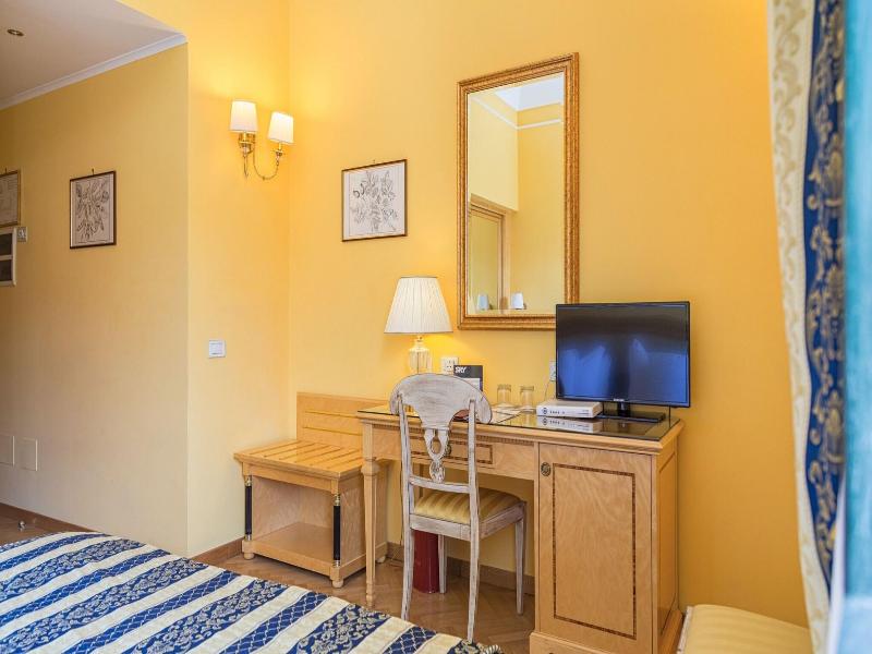 Imperial Hotel Tramontano image