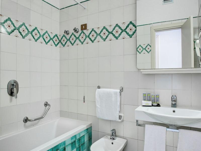 Imperial Hotel Tramontano image