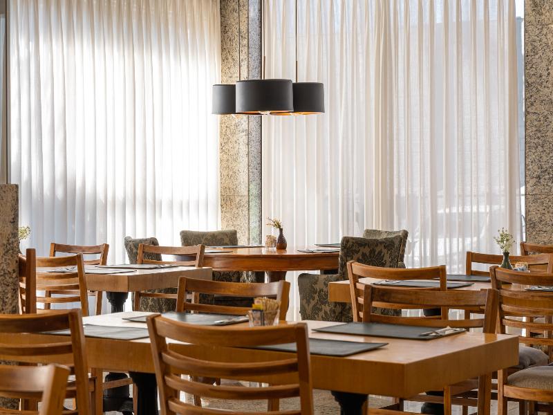 Hotel Golden Park Uberaba By Nacional Inn image