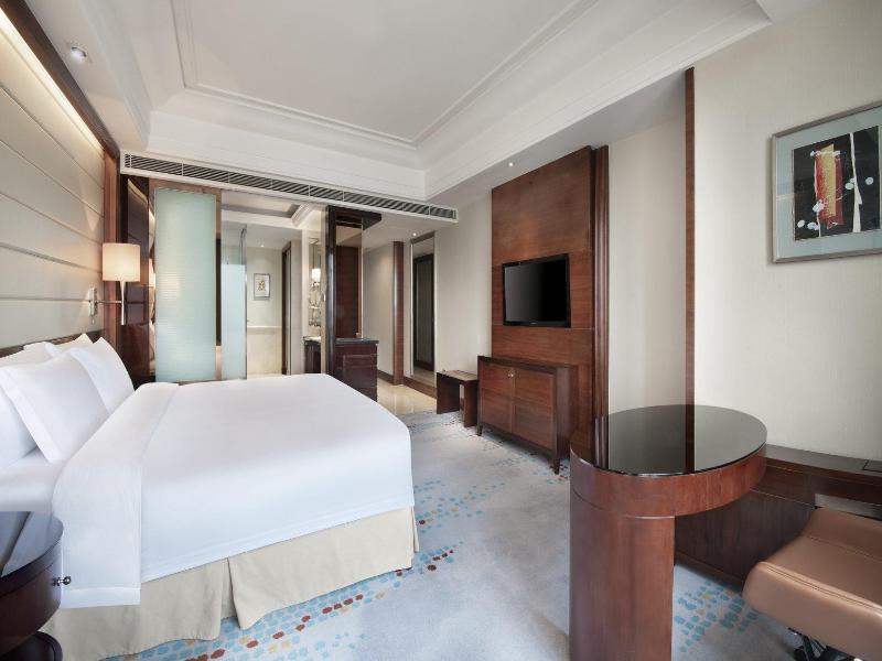 Crowne Plaza Nanchang Riverside image