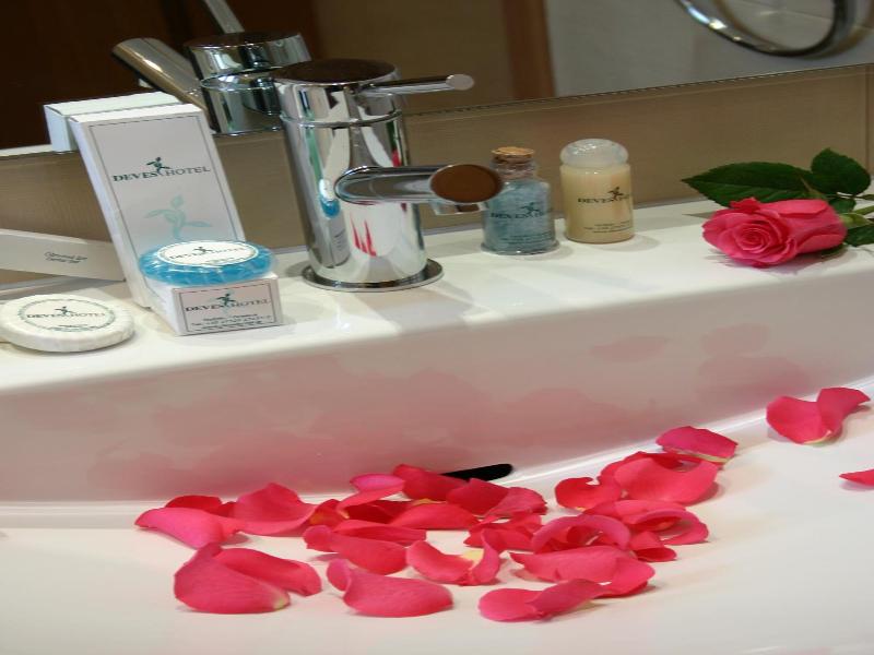 Deves hotel image