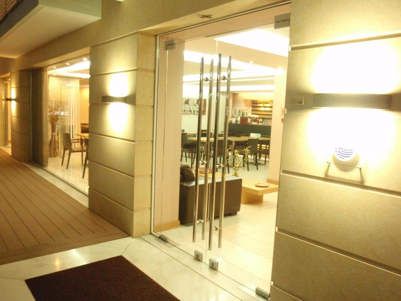 Deves hotel image