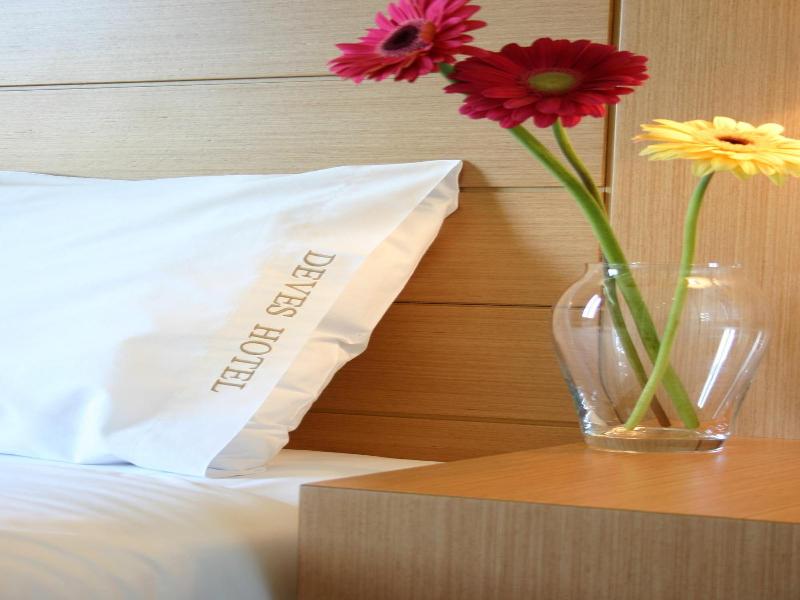 Deves hotel image