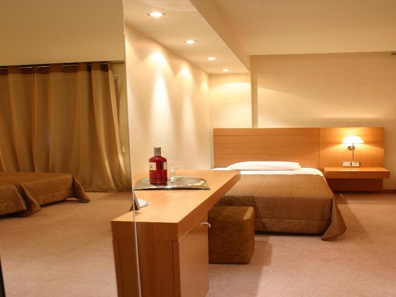 Deves hotel image