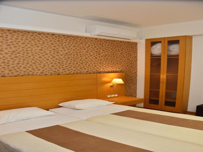 Deves hotel image