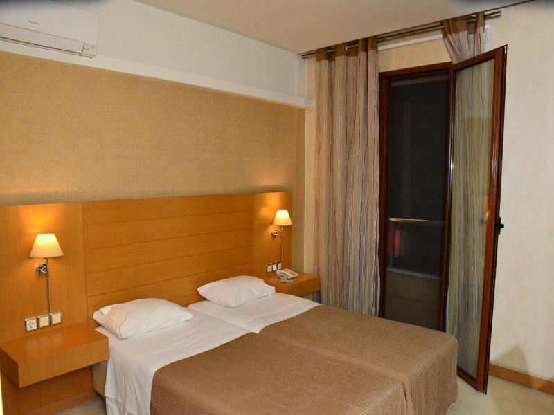 Deves hotel image