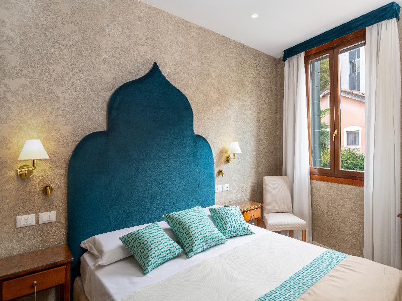 Hotel Villa Rosa image