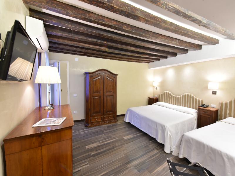 Hotel Villa Rosa image