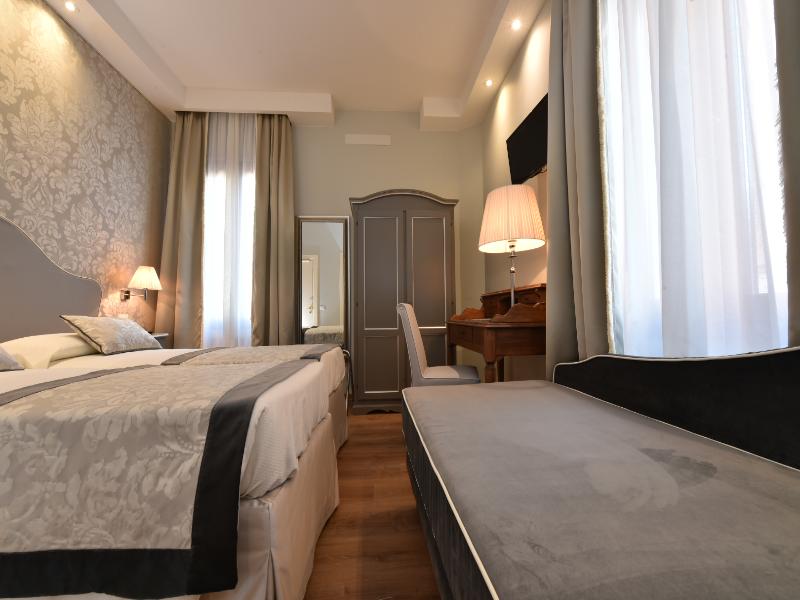 Hotel Villa Rosa image
