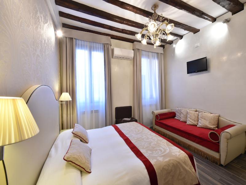 Hotel Villa Rosa image