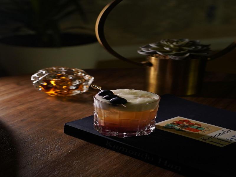 Adahan DeCamondo Pera Autograph Collection image