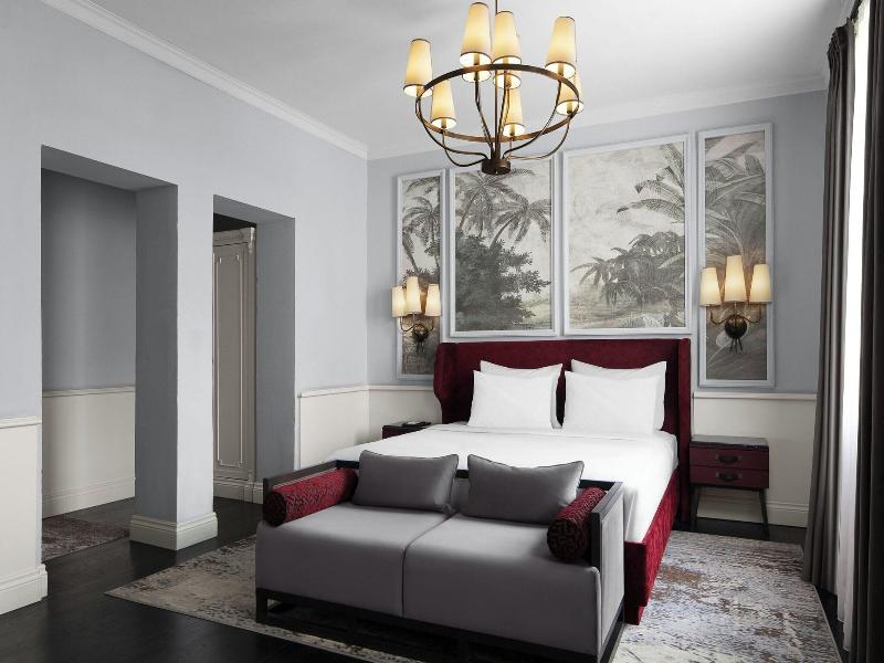 Adahan DeCamondo Pera Autograph Collection image