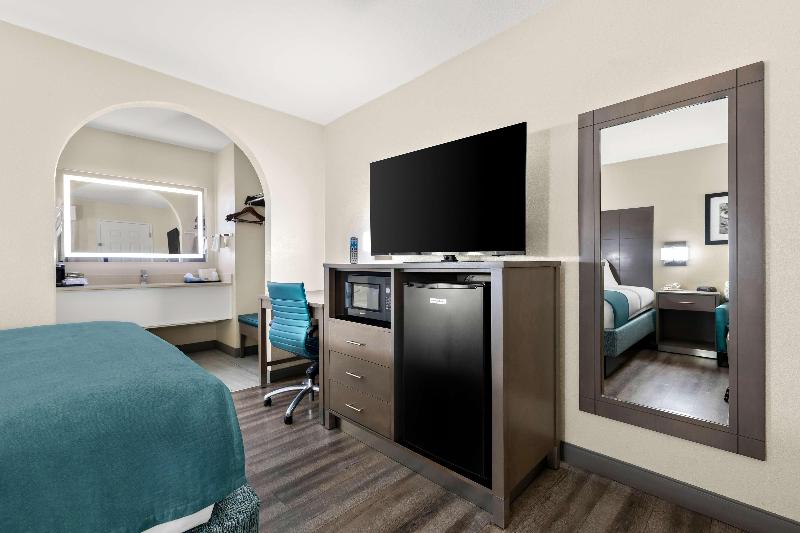 Best Western Catalina Inn image