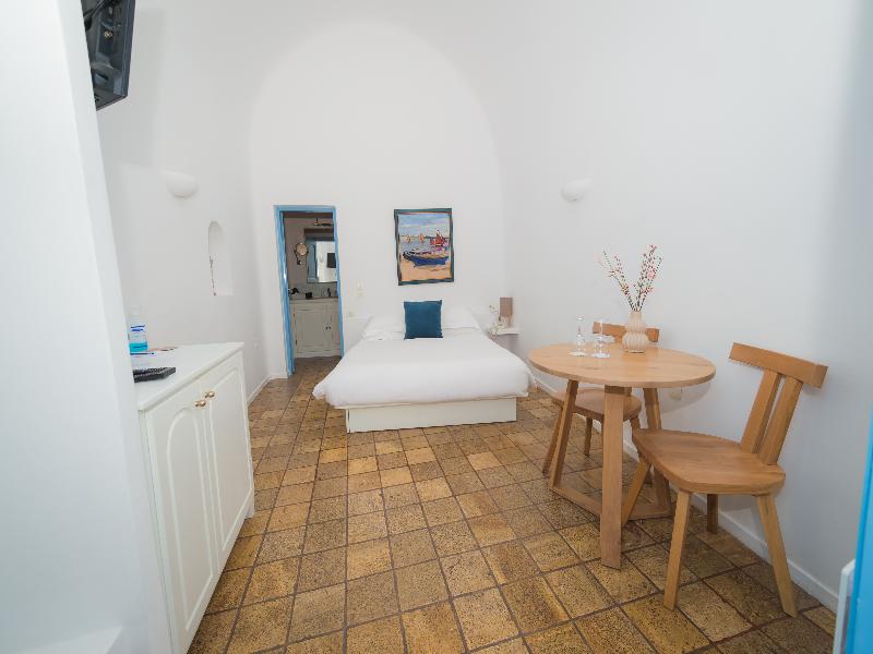 Pantelia Suites image