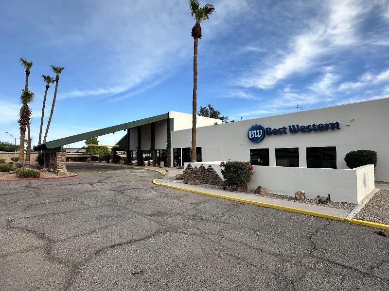 Days Hotel by Wyndham Peoria Glendale Area image