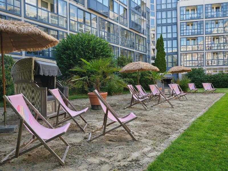 Pullman Munich image