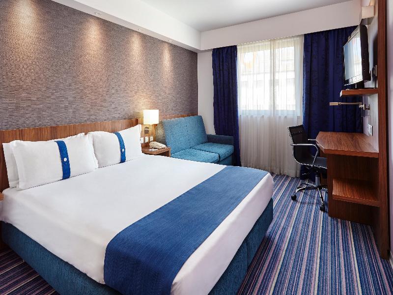 Holiday Inn Express Lisbon - Alfragide image