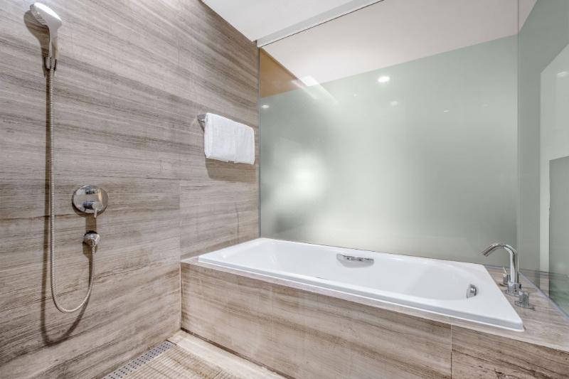 CM+ Serviced Apartment Shenzhen Hillside image