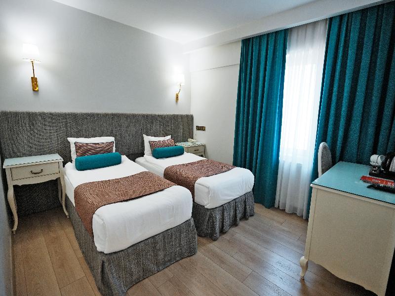 Taximtown Hotel image