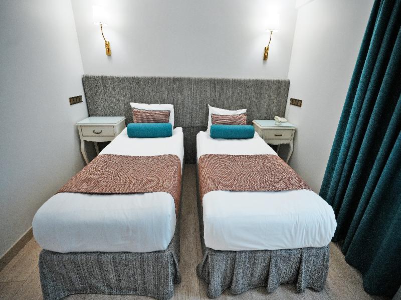 Taximtown Hotel image