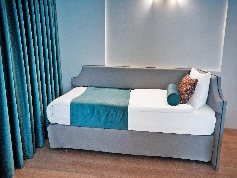 Taximtown Hotel image