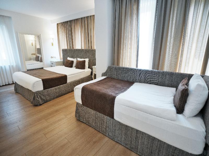 Taximtown Hotel image
