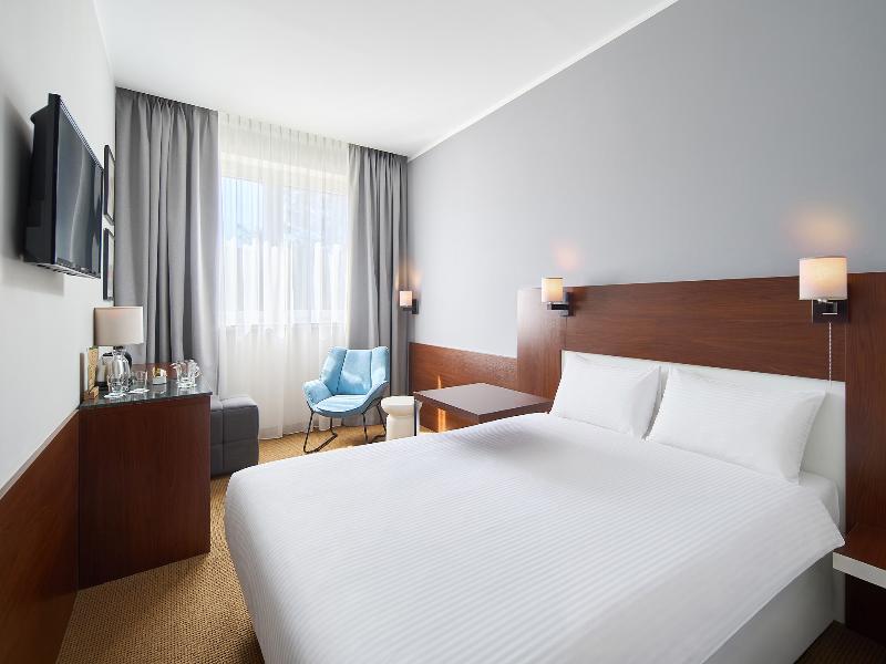 DeSilva Inn Katowice Airport image