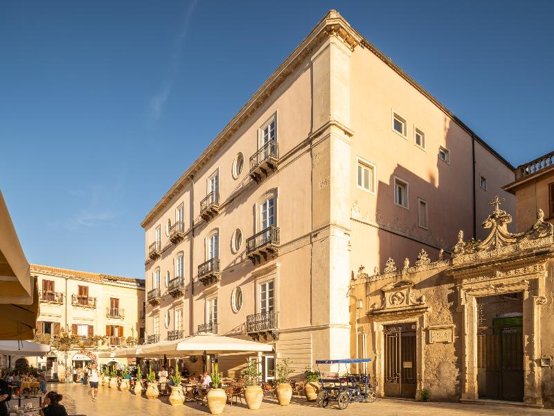 Palazzo Artemide - VRetreats, an SLH Hotel image