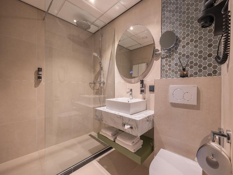 Leonardo Hotel Breda City Center image