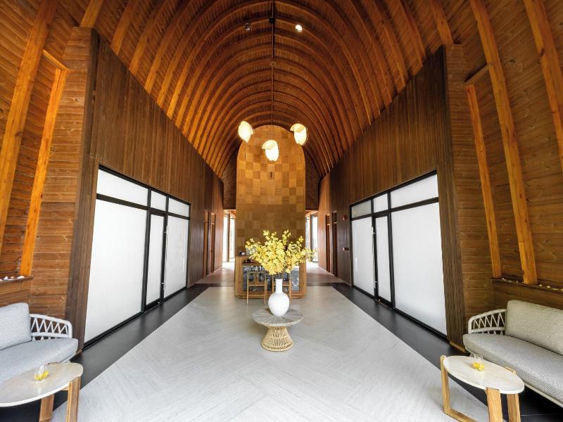 Banyan Tree Madivaru image