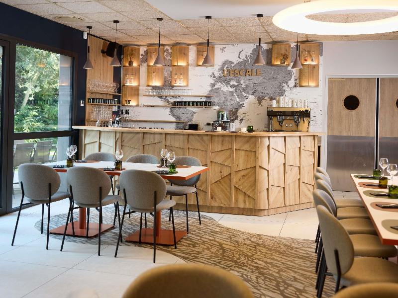 Novotel Valence Sud image