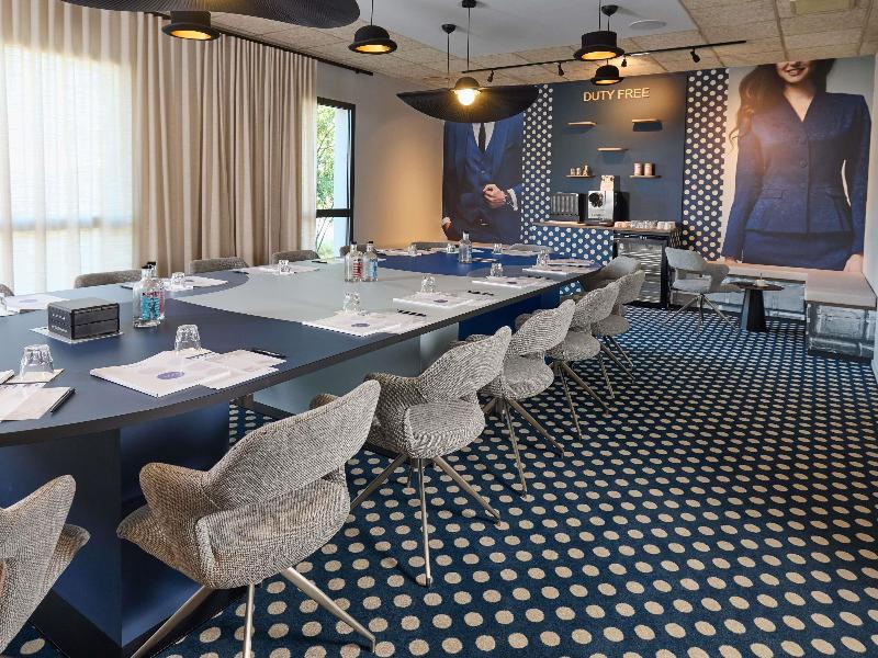 Novotel Valence Sud image