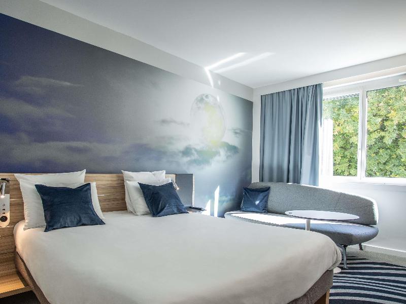 Novotel Valence Sud image