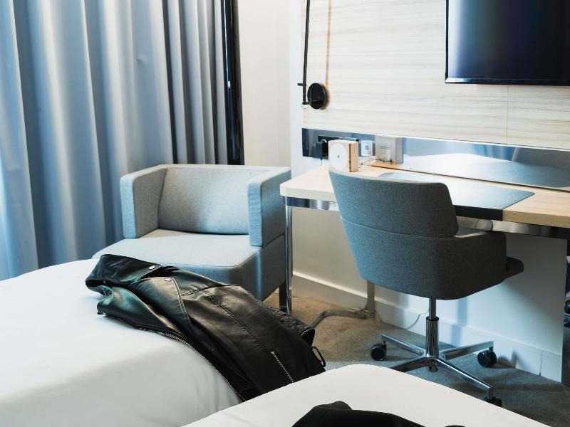 Novotel Valence Sud image