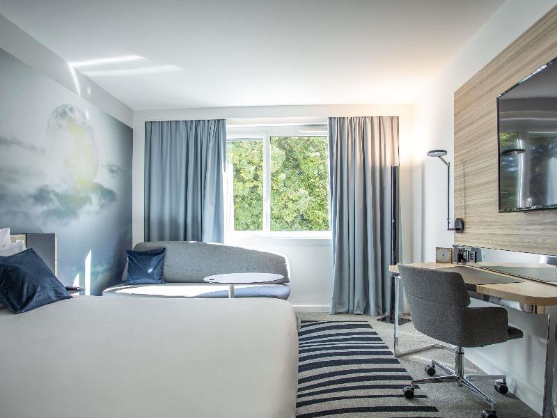 Novotel Valence Sud image