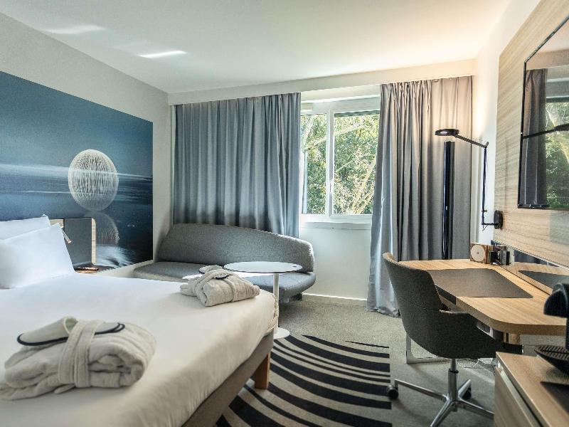 Novotel Valence Sud image